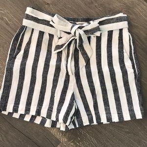 Black and white striped shorts with belt